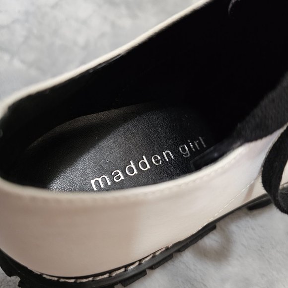 New Madden Girl Women's White Shoes Size 6M - Picture 2 of 5